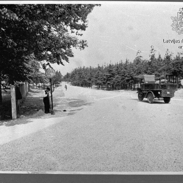 Meža prospekta un Viestura prospekta krustojums - 1937. gads