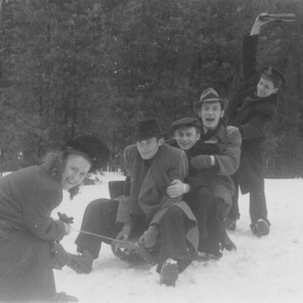 Dzidra Lazdovska ar draugiem | 1950tie