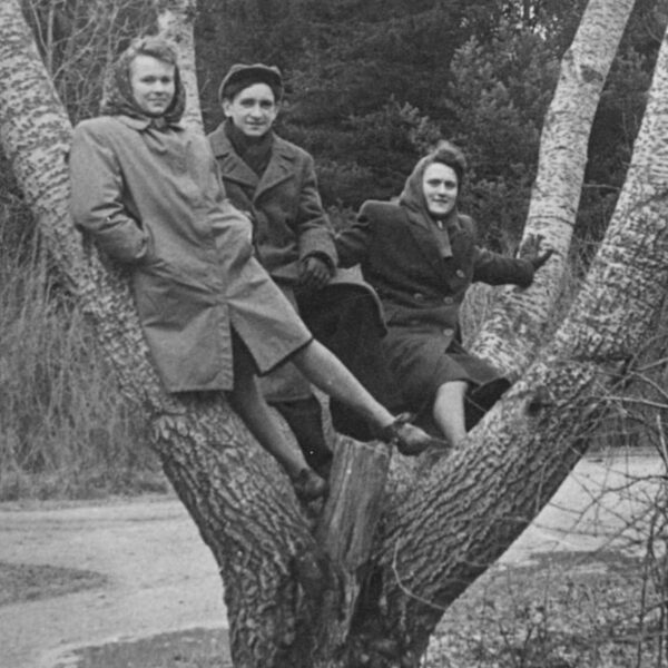 Sarkandaugavas jaunieši Ķemeros | 04.1951.