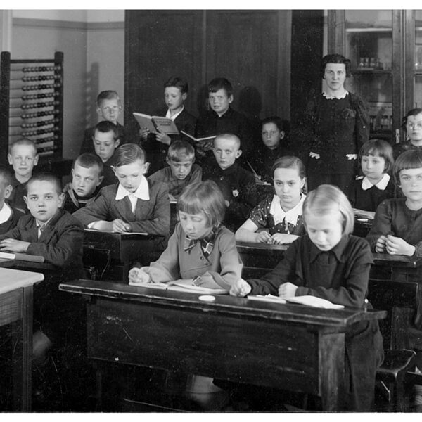 Sīmaņa ielas 14 skola | 1930. gadu beigas