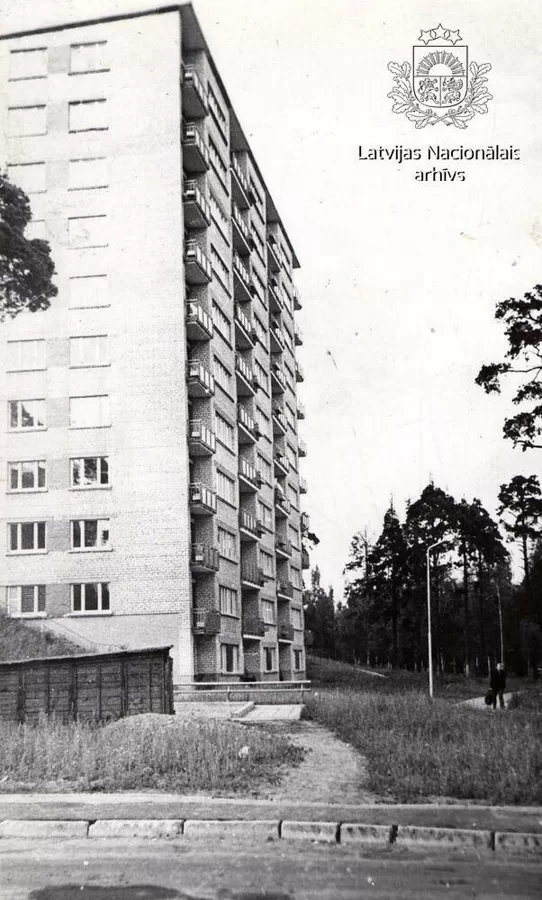 Dzīvojamā ēka Viestura prospektā 97 - 1970. gadi