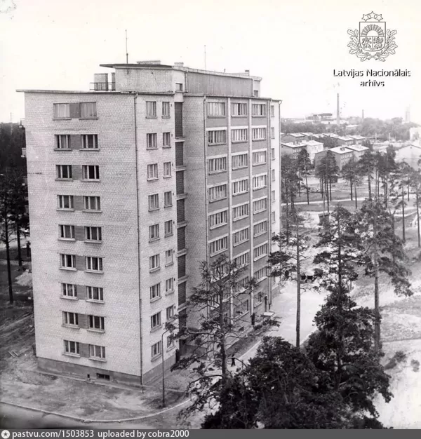 Dzīvojamā deviņstāvu ēka Viestura prospektā - 1970. gads