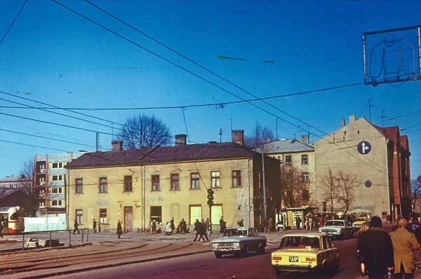 Sarkandaugavas / Tilta ielas krustojums ap 1970. Foto: Vigo Flugins.