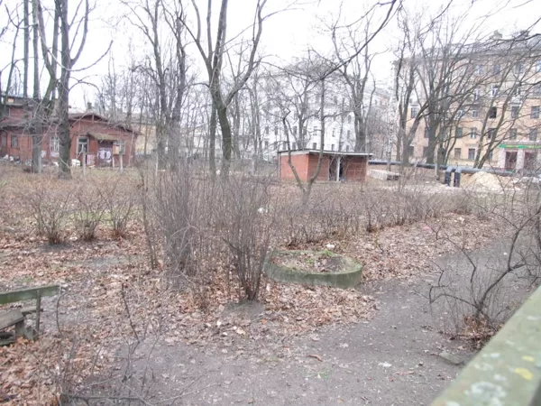Pamesta dzīvojamā ēka Aptiekas ielā 2 - 2000. gadu beigas-2010. gadu sākums