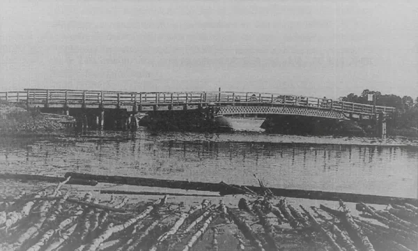 Pontona tilts pāri Sarkandaugavas kanālam - 1880.-1890. gadi